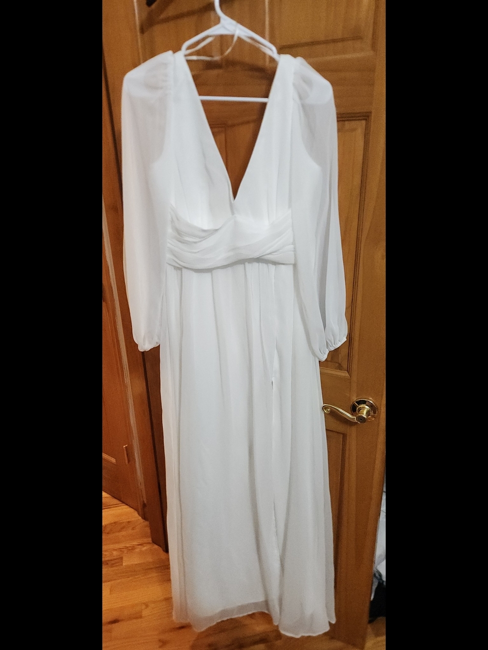 Lulu's White V-Neck Long Sleeve Maxi Dress
